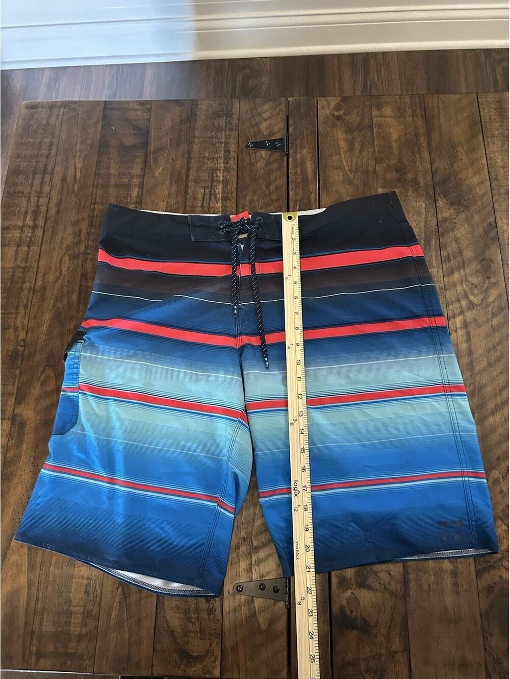 Billabong Swim Trunks Men's Size Large Red Blue Striped Surf Board Shorts A4P6